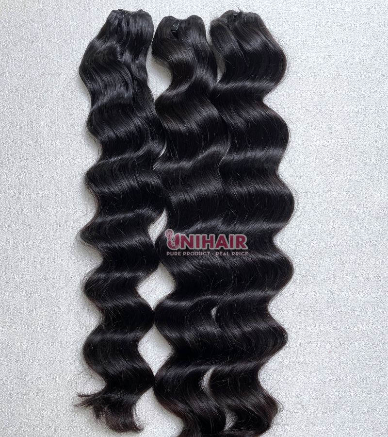 Raw cambodian wavy hair bundles